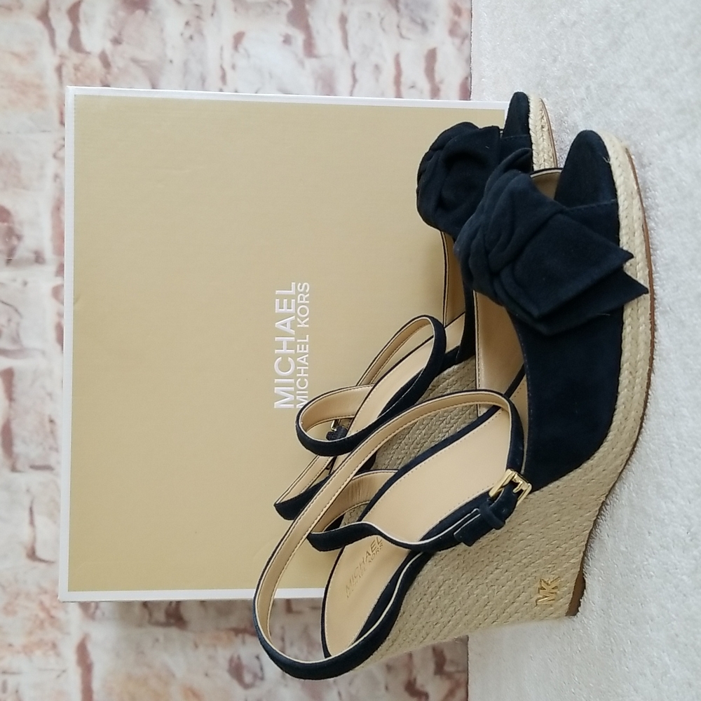 New Michael Kors Willa Bow-Accented Sandals